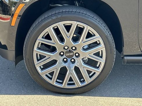 Used 2026 GMC Yukon XL Denali Ultimate AWD/4WD image 34