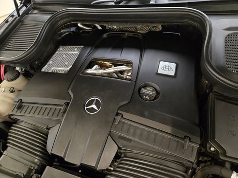 Used 2021 Mercedes-Benz Maybach GLS 600 4MATIC image 31