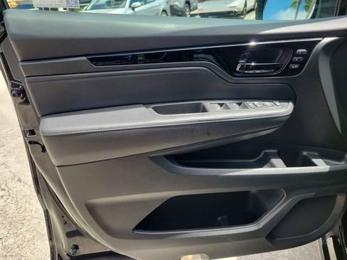 Used 2024 Honda Odyssey Touring image 12