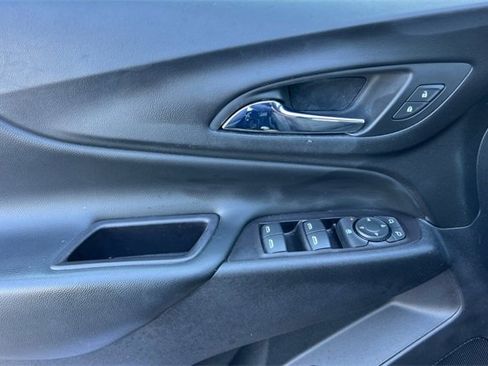 Used 2020 Chevrolet Equinox LT image 11