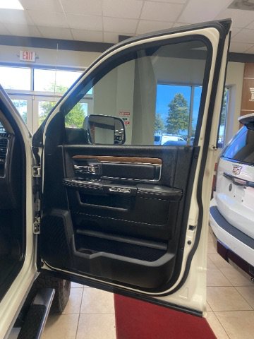 Used 2018 RAM 2500 Laramie w/ Convenience Group AWD/4WD image 10