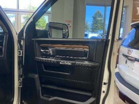 Used 2018 RAM 2500 Laramie w/ Convenience Group AWD/4WD image 10