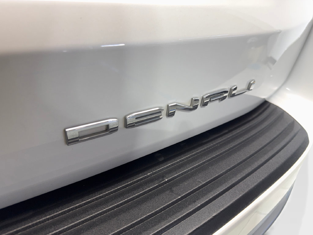Used 2024 GMC Yukon Denali RWD image 26