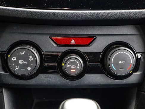 Used 2018 Subaru Impreza 2.0i Premium image 30