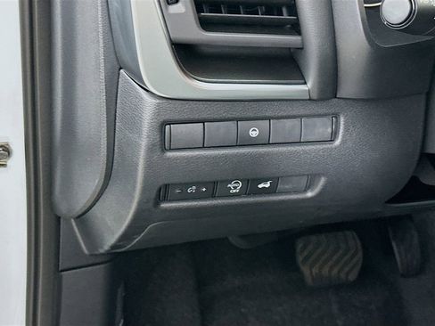 New 2026 Nissan Rogue SV w/ Cold Weather Package AWD/4WD image 15