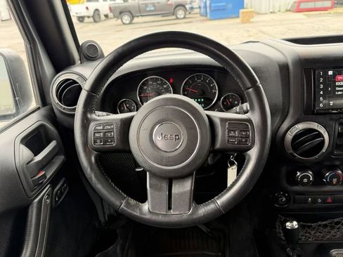 Used 2013 Jeep Wrangler Unlimited Sport image 19
