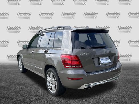 Used 2015 Mercedes-Benz GLK 250 BlueTEC 4MATIC image 9