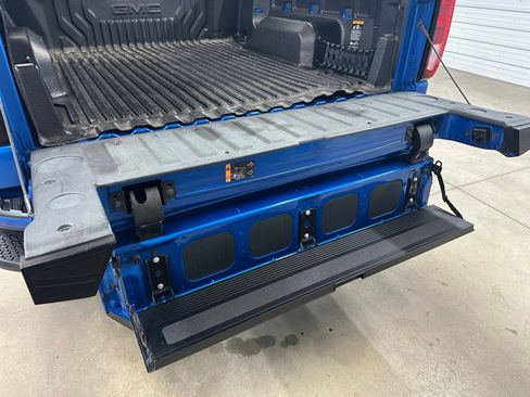 Used 2022 GMC Sierra 1500 Elevation image 24