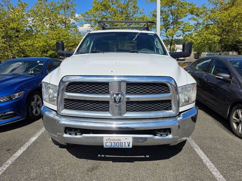 Used 2014 RAM 2500 Tradesman w/ Chrome Appearance Group AWD/4WD image 4