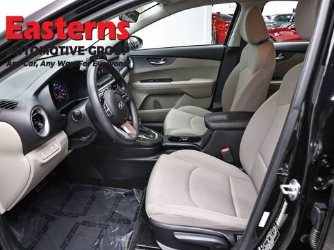 Used 2020 Kia Forte LXS FWD image 13