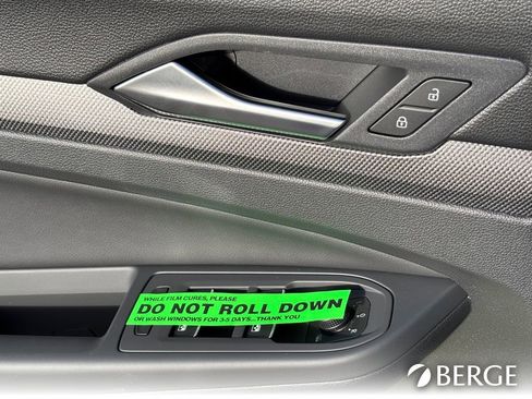New 2026 Volkswagen GTI SE FWD image 18