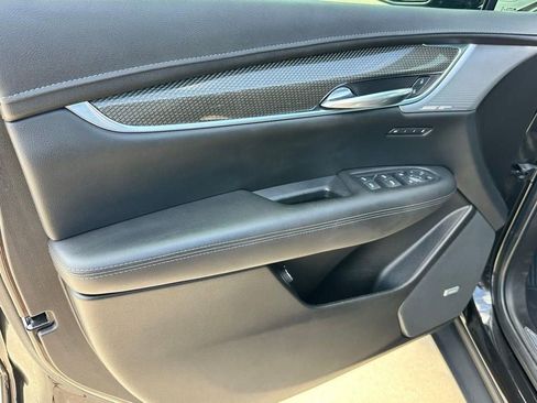 Used 2022 Cadillac XT5 Sportv w/ Technology Package AWD/4WD image 24