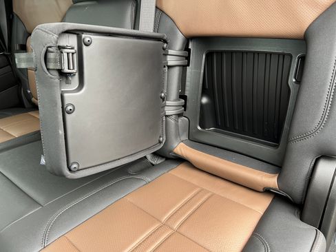 Used 2023 Chevrolet Silverado 1500 High Country w/ Max Trailering Package image 17