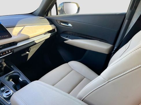 Used 2024 Cadillac XT4 Premium Luxury w/ Cold Weather Package FWD image 23