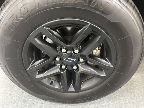 Used 2021 Chevrolet Silverado 1500 LT Trail Boss w/ Convenience Package II image 28