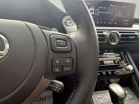 Used 2025 Lexus IS 500 image 17