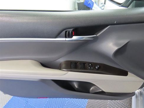 Used 2023 Toyota Camry LE image 14