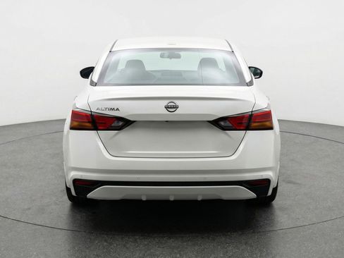 Used 2025 Nissan Altima 2.5 SV FWD image 7