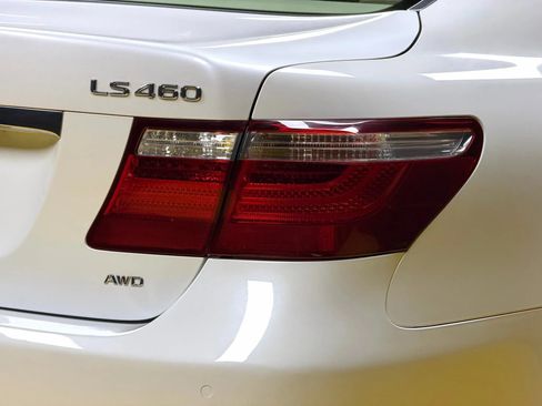 Used 2009 Lexus LS 460 AWD w/ Comfort Seating Pkg image 8