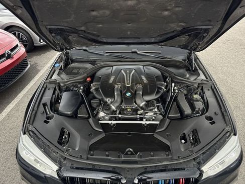 Used 2018 BMW M550i xDrive AWD/4WD image 28