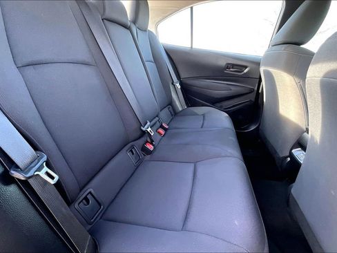 Used 2025 Toyota Corolla LE image 25