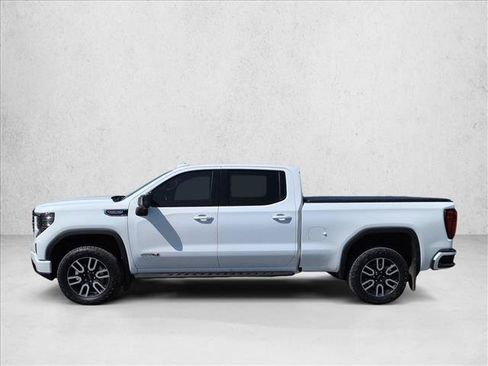 Used 2025 GMC Sierra 1500 AT4 w/ Technology Package AWD/4WD image 5