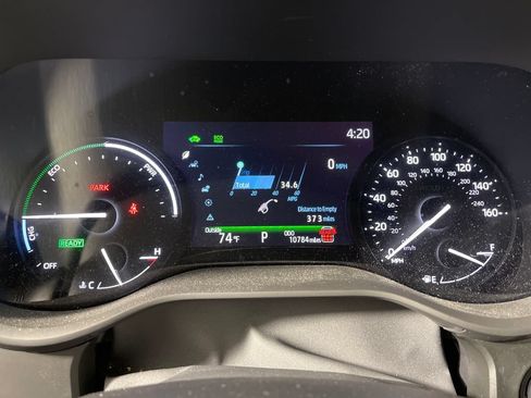 Used 2025 Toyota Sienna LE w/ LE Plus Package FWD image 20