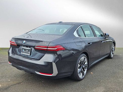 Used 2024 BMW 530i xDrive w/ Convenience Package image 6