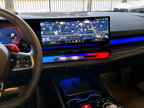 Used 2025 BMW M5 Touring image 6