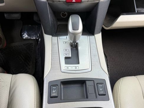 Used 2011 Subaru Outback 2.5i Limited w/ PWR Moonroof Pkg image 14