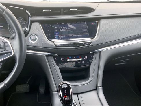 Used 2023 Cadillac XT5 Premium Luxury w/ Technology Package FWD image 15