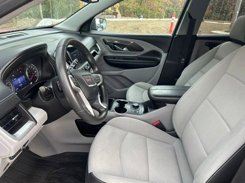 Used 2022 GMC Terrain SLE w/ Driver Convenience Package image 13