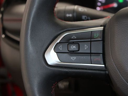 Used 2025 Jeep Compass Trailhawk image 18