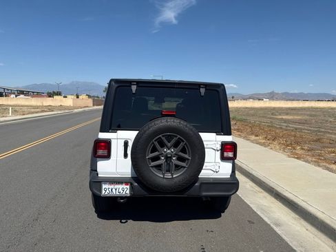 Used 2025 Jeep Wrangler Unlimited Sport AWD/4WD image 7