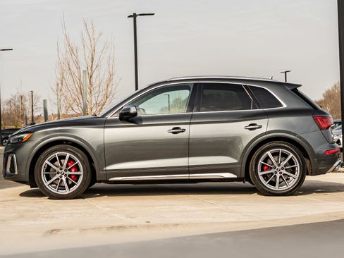Certified 2021 Audi SQ5 Premium Plus w/ Premium Plus Package AWD/4WD image 5