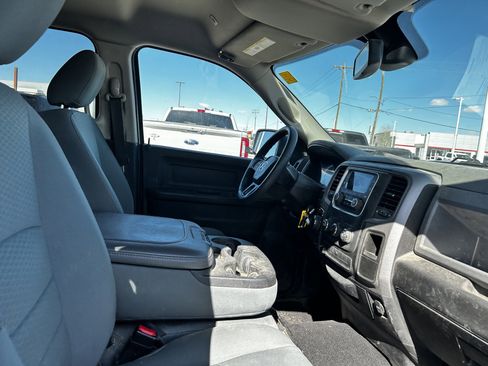 Used 2018 RAM 1500 Express image 12