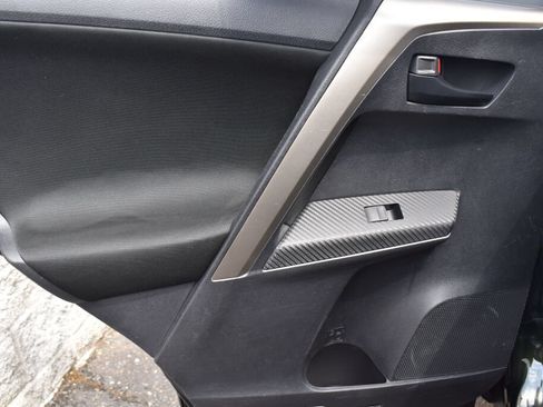 Used 2013 Toyota RAV4 XLE AWD/4WD image 19