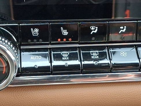 Used 2023 GMC Canyon AT4 w/ AT4 Premium Package image 19