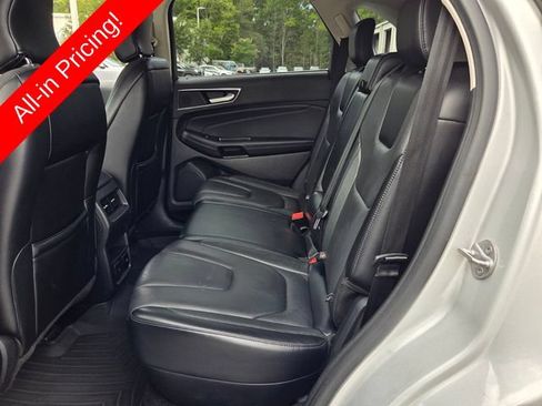 Used 2018 Ford Edge Titanium w/ Technology Package FWD image 10