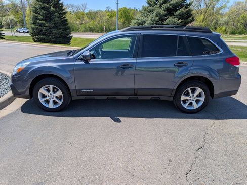 Used 2014 Subaru Outback 2.5i Limited AWD/4WD image 6