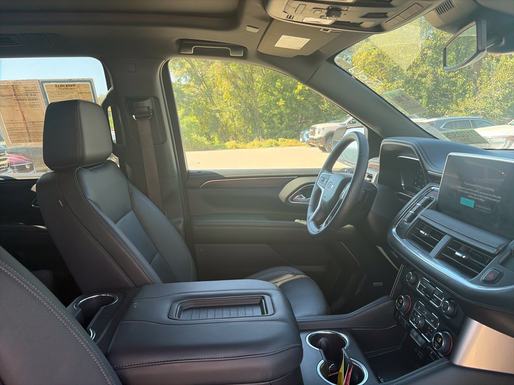 Used 2024 Chevrolet Tahoe Z71 w/ Luxury Package AWD/4WD image 14