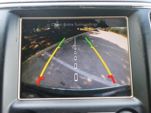 Used 2015 Jeep Grand Cherokee Limited w/ Trailer Tow Group IV RWD image 37