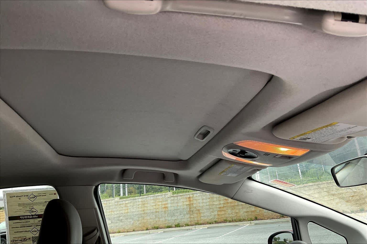 Used 2010 Toyota Prius Three w/ Solar Roof Pkg FWD image 13