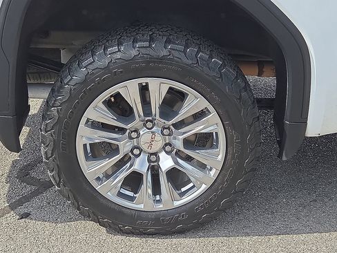 Certified 2023 GMC Sierra 1500 Denali AWD/4WD image 17