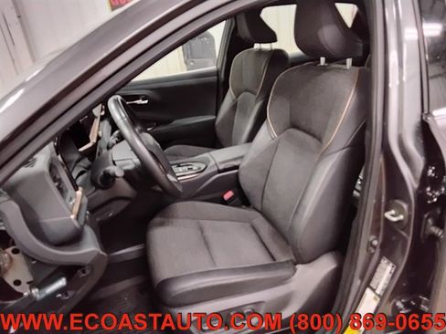 Used 2023 Toyota Crown AWD/4WD image 10