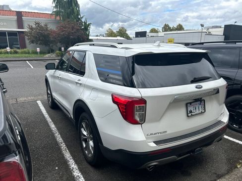 Used 2022 Ford Explorer Limited w/ Equipment Group 301A AWD/4WD image 4