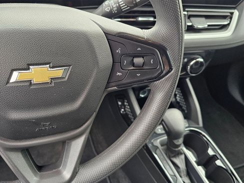 Used 2025 Chevrolet TrailBlazer LT image 9