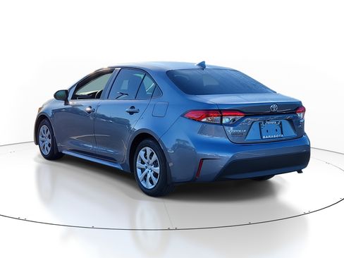 Used 2025 Toyota Corolla LE image 4