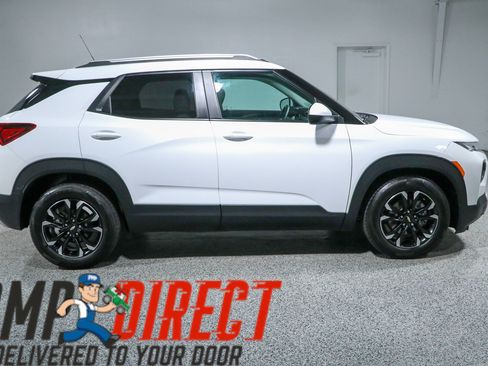 Used 2021 Chevrolet TrailBlazer LT w/ Sun and Liftgate Package FWD image 6