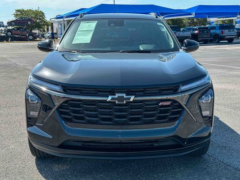 Used 2024 Chevrolet Trax RS w/ Driver Confidence Package FWD image 11